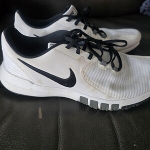 Nike Men’s White and Black Training Sneakers